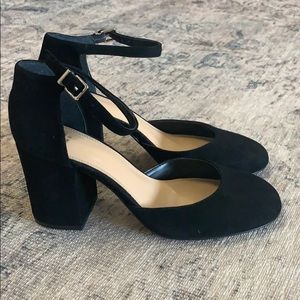 🔥GB Gianni Bini black suede pump 8.5 Homecoming